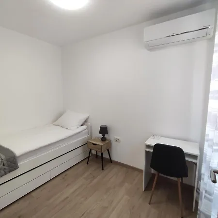 アパート Apartma Ana *